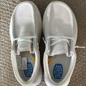 Hey Dude women’s platform loafer slip on size 9 light pink